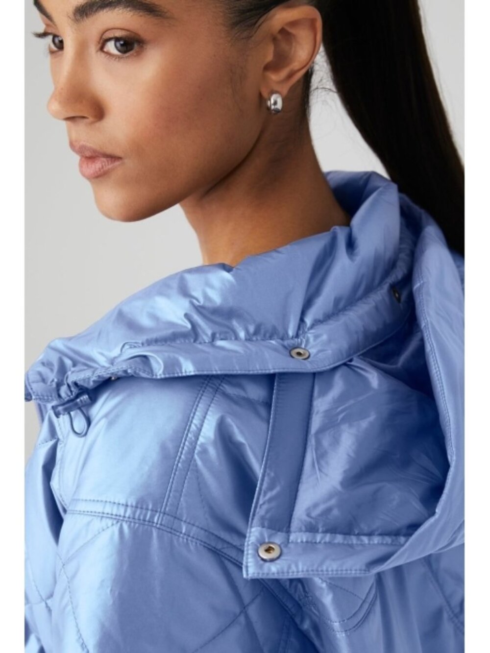 Alo Pearlized Stormy Puffer Infinity Blue Iridescent Holographic Warm Puffy Coat - Picture 5 of 14